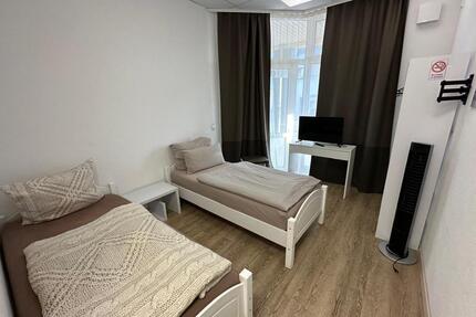Wohnen auf Zeit Untereisesheim - 1 Zimmer, 12 m&sup2;, 812&euro; | Angebot:26213600