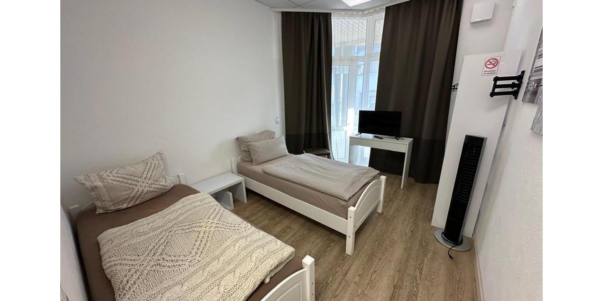 Wohnen auf Zeit Untereisesheim - 1 Zimmer, 12 m&sup2;, 812&euro; | Angebot:26213600