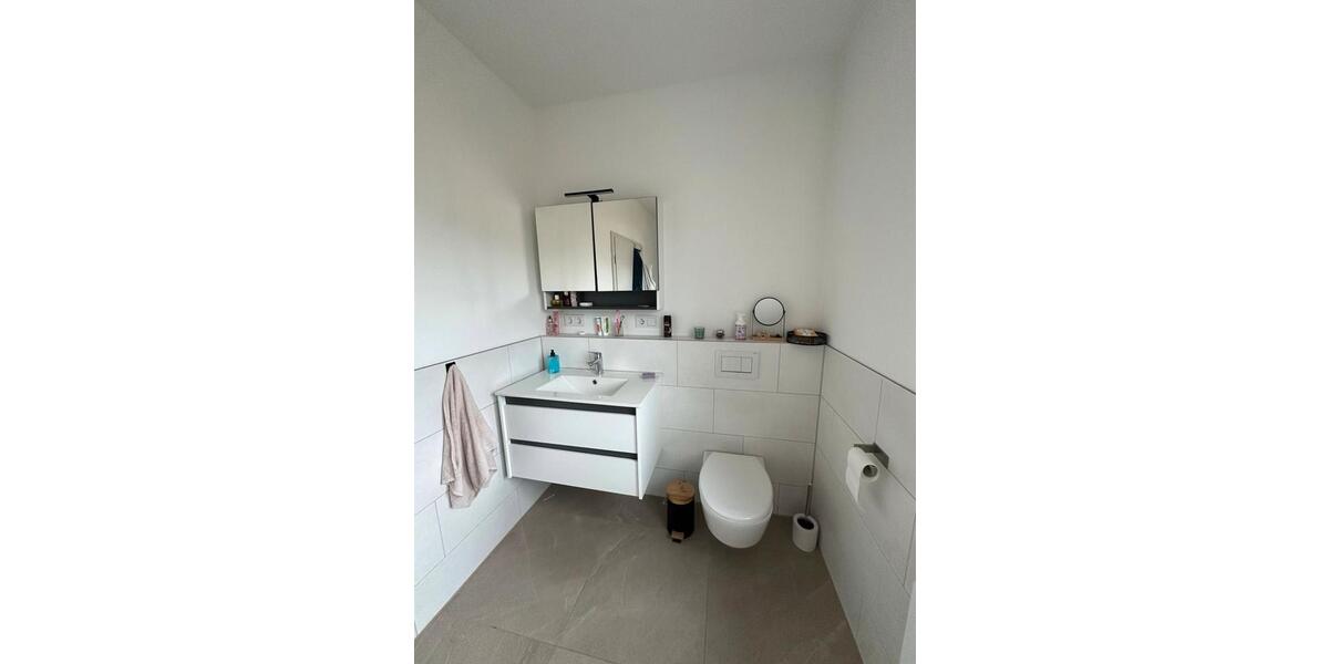 Erdgeschoßwohnung Elsendorf - 3 Zimmer, 79 m&sup2;, 1.000&euro; | Angebot:26021025