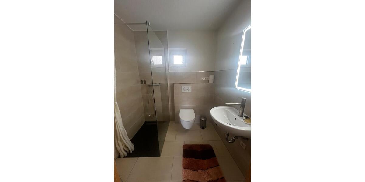 Wohnen auf Zeit Bremen Häfen - 25 Zimmer, 180 m&sup2;, 500&euro; | Angebot:25830816