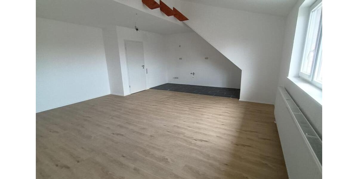 Dachgeschoßwohnung Fritzlar - 4 Zimmer, 105 m&sup2;, 800&euro; | Angebot:26144923