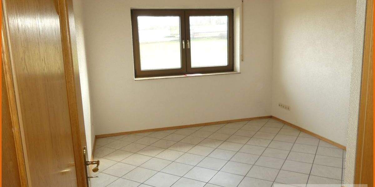 Etagenwohnung Flieden / Stork Stork - 4 Zimmer, 136 m&sup2;, 650&euro; | Angebot:26475926