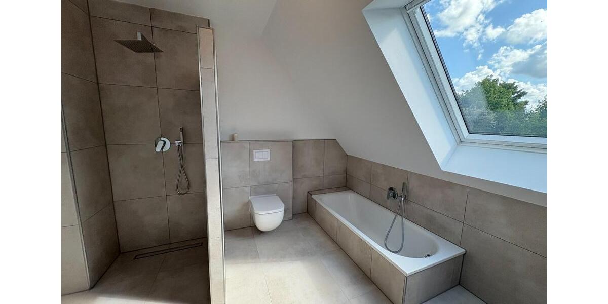 Großzügiges Neubau-Reihenhaus mit 2 Stellplätzen + Garten 5 zimmer