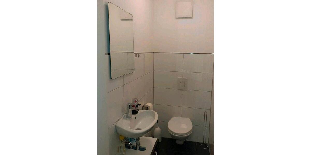 Dachgeschoßwohnung Dinslaken Hiesfeld - 2.5 Zimmer, 72 m&sup2;, 684&euro; | Angebot:26699568