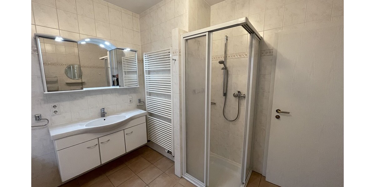 Großzügige Erdgeschosswohnung mit Balkon und Terrasse - Erdgeschoßwohnung Königswinter Oberpleis | Angebot:26738375