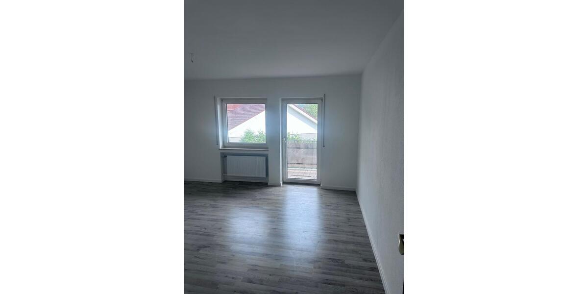 Erdgeschoßwohnung Reichelsheim (Odenwald) - 5.5 Zimmer, 130 m&sup2;, 1.000&euro; | Angebot:24641798