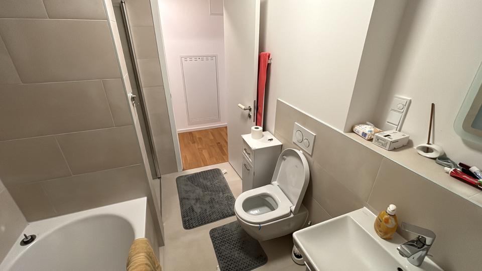 Erdgeschoßwohnung Schönefeld - 3 Zimmer, 82 m&sup2;, 1.480&euro; | Angebot:24702003