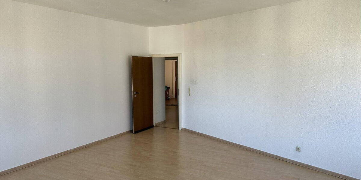 Etagenwohnung Kassel West - 3 Zimmer, 111 m&sup2;, 1.200&euro; | Angebot:26791668