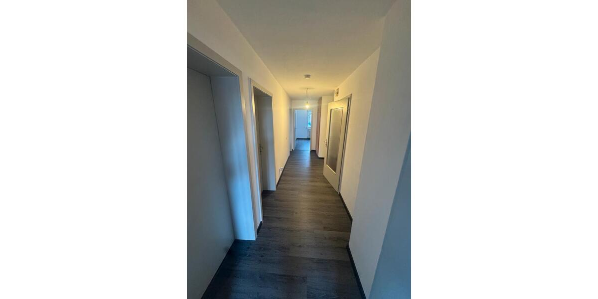 Etagenwohnung Lauterbach - 4 Zimmer, 90 m&sup2;, 690&euro; | Angebot:25923490