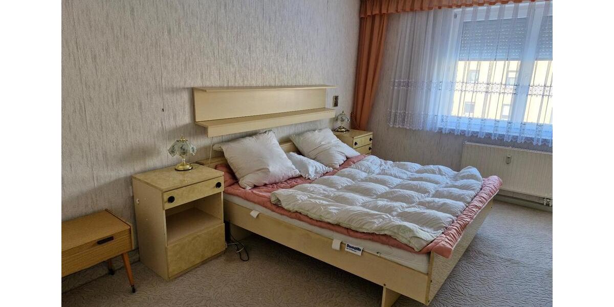 Etagenwohnung Hohenmölsen - 2 Zimmer, 49 m&sup2;, 350&euro; | Angebot:24742561