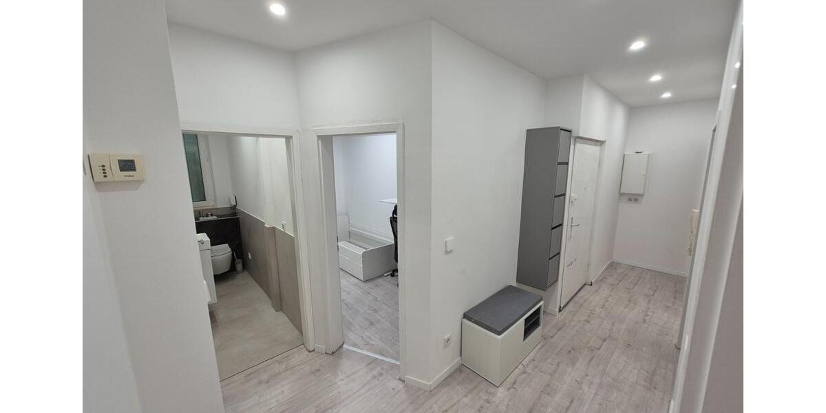 WG Zimmer in 4er WG. Voll möbliert. Renoviert 4 zimmer