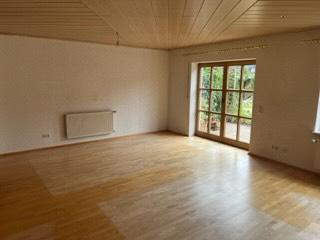 Erdgeschoßwohnung Schwandorf - 3 Zimmer, 108 m&sup2;, 1.200&euro; | Angebot:24837363