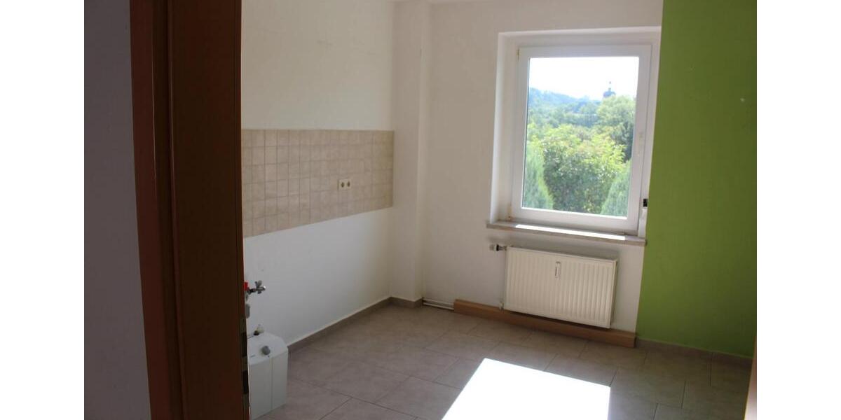 Erdgeschoßwohnung Weischlitz - 3 Zimmer, 65 m&sup2;, 357&euro; | Angebot:26284003