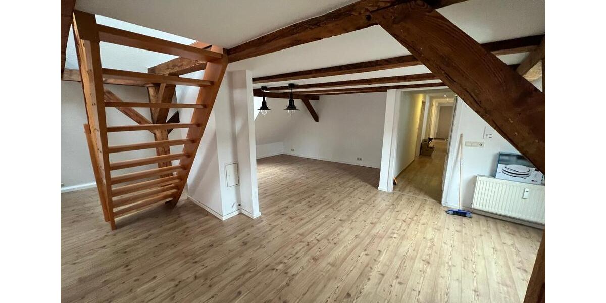 Dachgeschoßwohnung Stralsund - 5 Zimmer, 170 m&sup2;, 1.526&euro; | Angebot:26283567