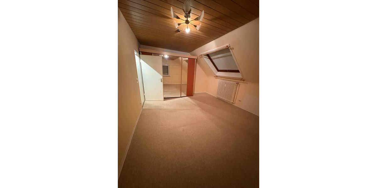 Dachgeschoßwohnung Dietzenbach - 2 Zimmer, 55 m&sup2;, 1.150&euro; | Angebot:24604281