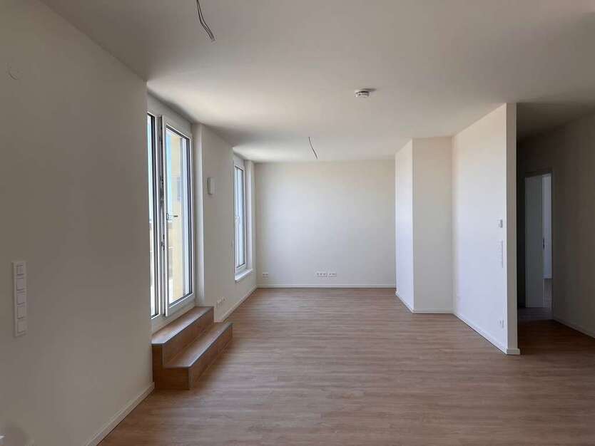 Wohnung zum Mieten in Berlin 1.581,81 € 109.09 m² 3 zimmer