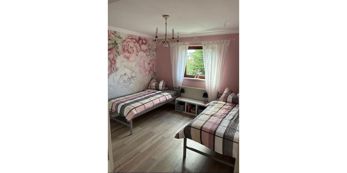 Wohnen auf Zeit Nittenau - 5 Zimmer, 210&euro; | Angebot:22377489
