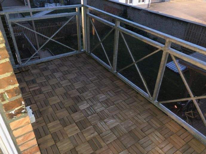 3 Raum Wohnung mit Balkon Laminat Lift in der Raiffeisenstraße Krämpfervorstadt 3 zimmer