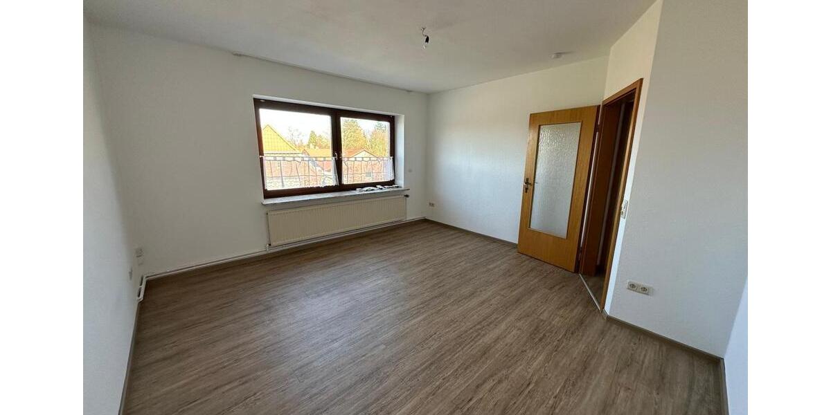 Dachgeschoßwohnung Bücken - 4 Zimmer, 100 m&sup2;, 750&euro; | Angebot:25271038