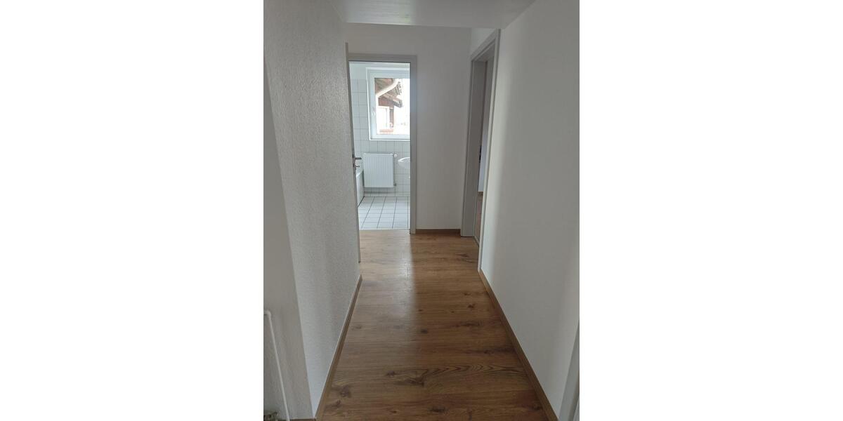 Etagenwohnung Gröningen - 3 Zimmer, 60 m&sup2;, 419&euro; | Angebot:25747457