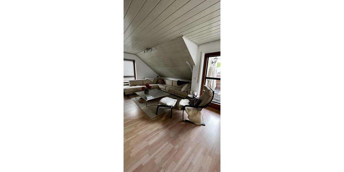 Dachgeschoßwohnung Spiegelberg - 3.5 Zimmer, 71 m&sup2;, 950&euro; | Angebot:26635622