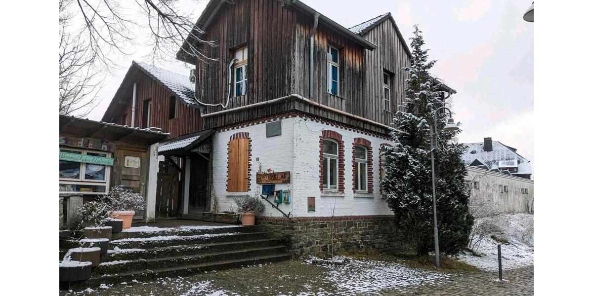 Wohnen auf Zeit Windeck - 2 Zimmer, 250 m&sup2;, 250&euro; | Angebot:26268305