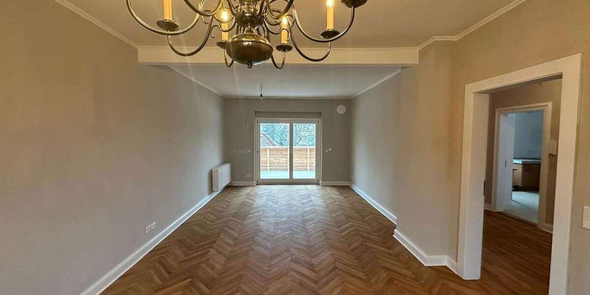 Etagenwohnung Hermsdorf Thüringen - 4 Zimmer, 123 m&sup2;, 1.230&euro; | Angebot:26186084