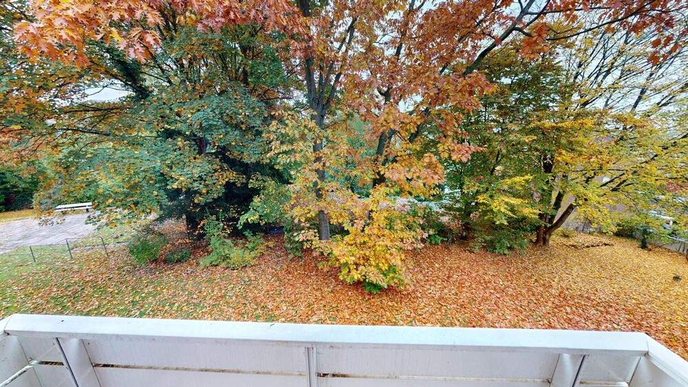 Gepflegte 3-Zimmer-Wohnung mit Parkett + zwei Balkonen in ruhigem 6-Parteien-Haus in Aachen-Zentrum 3 zimmer