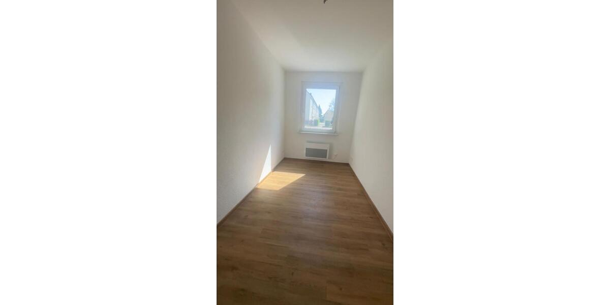 Erdgeschoßwohnung Geithain - 3 Zimmer, 59 m&sup2;, 484&euro; | Angebot:25870342