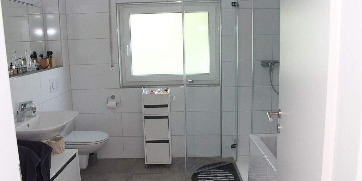 Etagenwohnung Erlangen Burgberg - 3 Zimmer, 107 m&sup2;, 1.470&euro; | Angebot:24723424