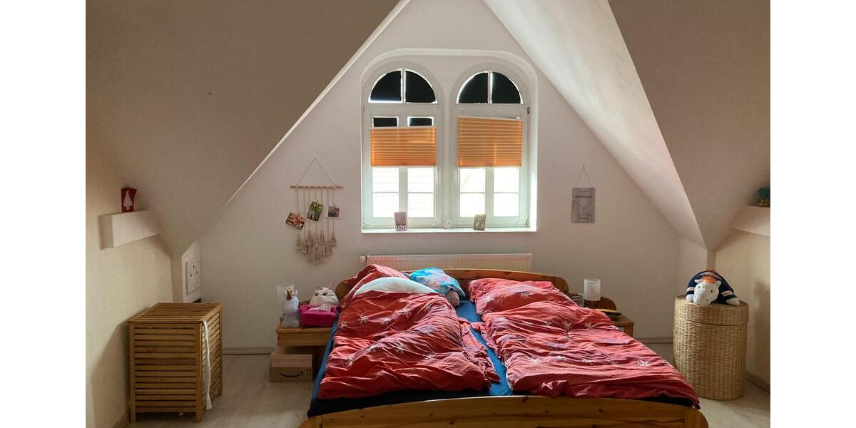Dachgeschoßwohnung Egeln - 4 Zimmer, 134 m&sup2;, 700&euro; | Angebot:26698379