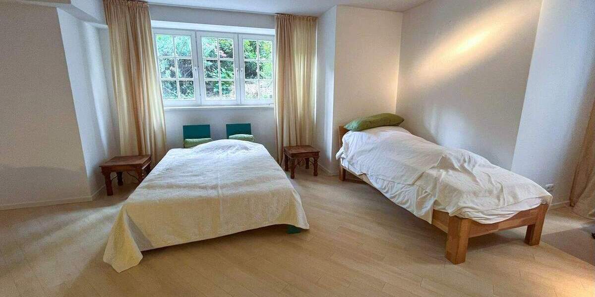 Alsternahes Wohnen im Alsterkamp! Helle möblierte Souterrainwohnung! 2 zimmer