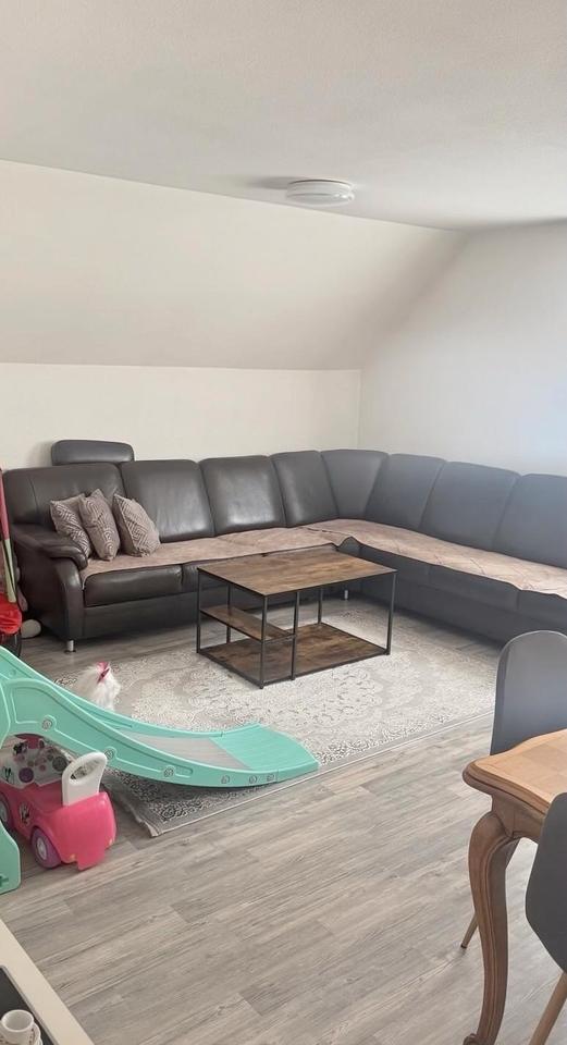 Unmöbelierte 2-Zimmer-Wohnung mit Stellplatz + Keller