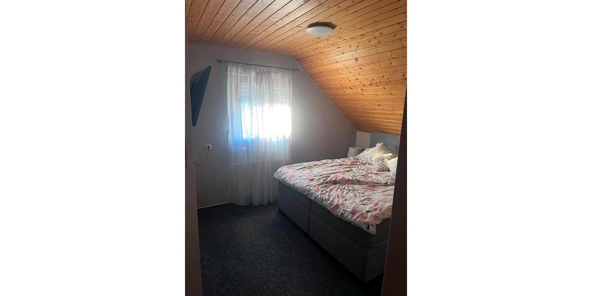 Dachgeschoßwohnung Michelbach an der Bilz - 3 Zimmer, 84 m&sup2;, 1.100&euro; | Angebot:26698180
