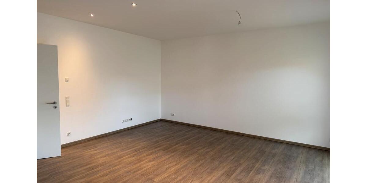 Etagenwohnung Friedland - 4 Zimmer, 107 m&sup2;, 1.280&euro; | Angebot:23831303