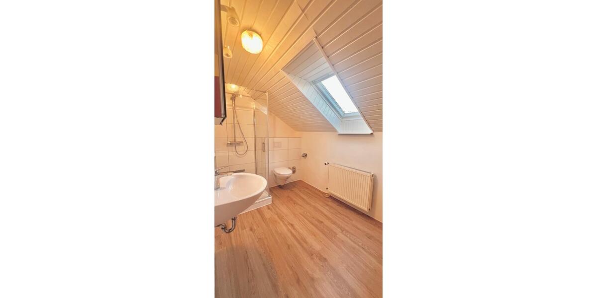 Dachgeschoßwohnung Ebergötzen - 4 Zimmer, 89 m&sup2;, 750&euro; | Angebot:26644672
