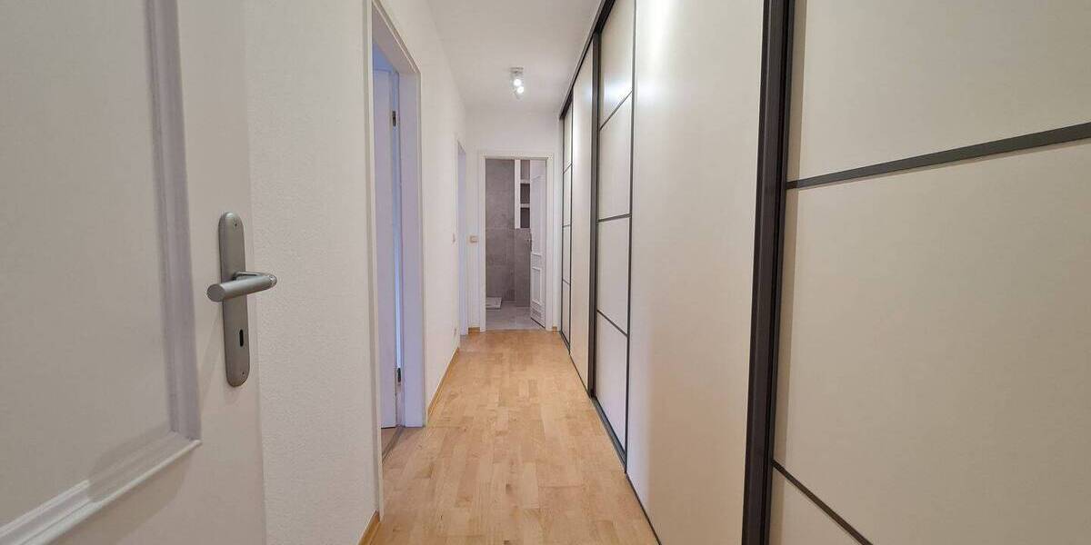 Etagenwohnung Frankfurt am Main Sachsenhausen - 3 Zimmer, 90 m&sup2;, 1.850&euro; | Angebot:26733538