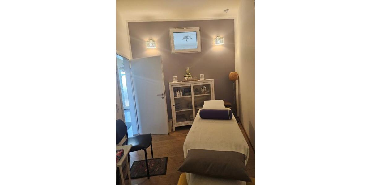 Leopoldshöhe PhysiopaxisBüroraum zur vermieten ca.80m²(50+30m²) zimmer