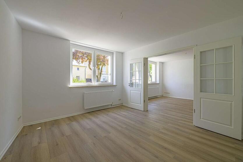 Erstbezug nach hochwertiger Sanierung-2-Zimmer-Wohnung mit Terrasse & Gartennutzung in ruhiger Lage