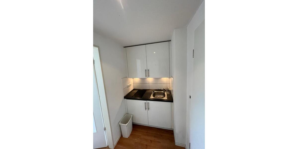 Wohnen auf Zeit Köln Innenstadt - 1 Zimmer, 20 m&sup2;, 875&euro; | Angebot:25989702