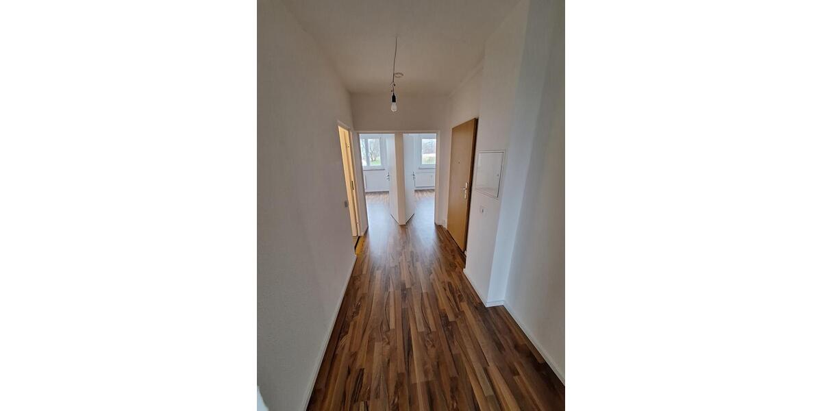 Etagenwohnung Bad Salzungen - 4 Zimmer, 66 m&sup2;, 750&euro; | Angebot:25893924