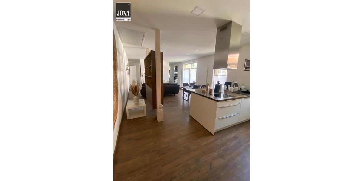 Einzigartige Loftwohnung – großzügiges Wohnen in historischem Ambiente 1 zimmer