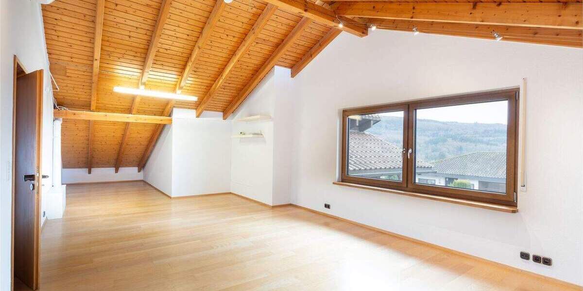 Mehrfamilienhaus, Wohnhaus Kippenheim - Schmieheim Schmieheim - 5 Zimmer, 190 m&sup2;, 1.900&euro; | Angebot:25140981