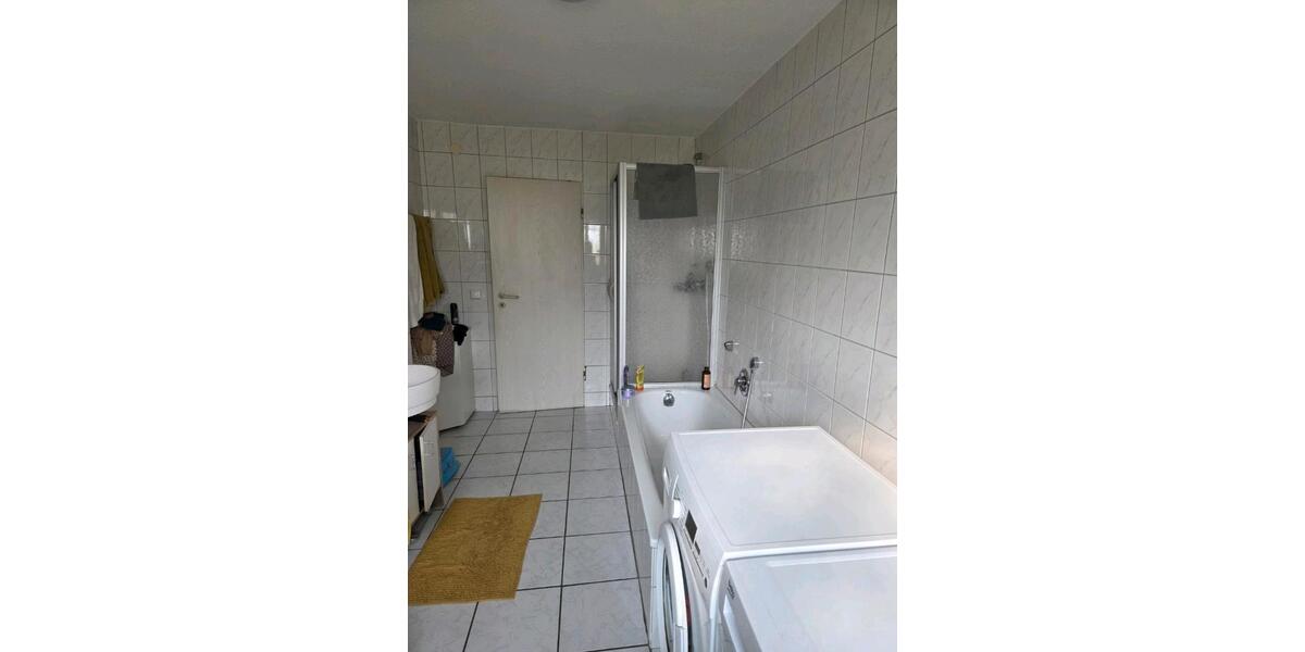 Erdgeschoßwohnung Rosbach vor der Höhe - 3 Zimmer, 90 m&sup2;, 1.000&euro; | Angebot:25902149