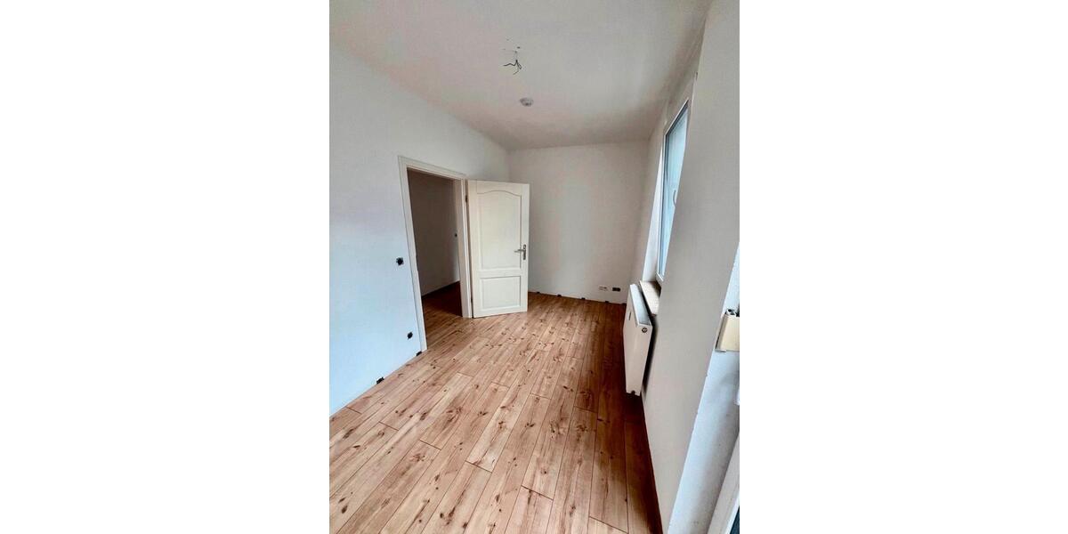 Erdgeschoßwohnung Offenbach am Main - 4 Zimmer, 105 m&sup2;, 1.350&euro; | Angebot:26121930