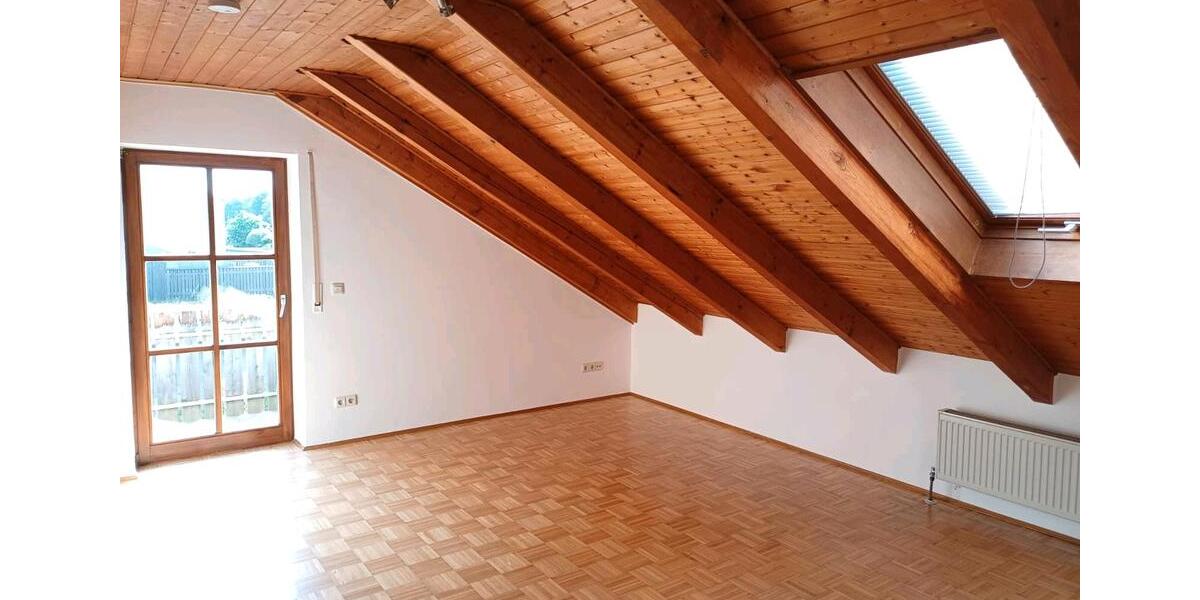 Dachgeschoßwohnung Eichstätt - 4 Zimmer, 76 m&sup2;, 800&euro; | Angebot:24689196