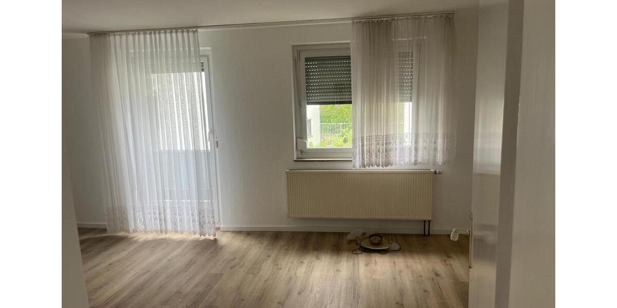 Etagenwohnung Neckartenzlingen - 4 Zimmer, 112 m&sup2;, 1.400&euro; | Angebot:26692449