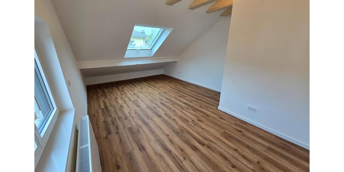 Dachgeschoßwohnung Langgöns - 3 Zimmer, 80 m&sup2;, 1.100&euro; | Angebot:26192160