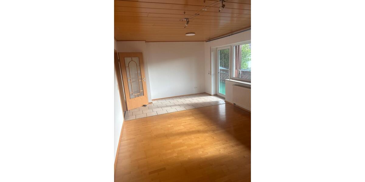 Etagenwohnung Donaueschingen - 3 Zimmer, 100 m&sup2;, 700&euro; | Angebot:26701947