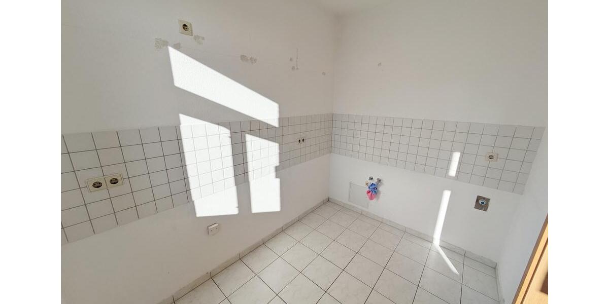 Dachgeschoßwohnung Chemnitz Ebersdorf - 1 Zimmer, 33 m&sup2;, 200&euro; | Angebot:25266458